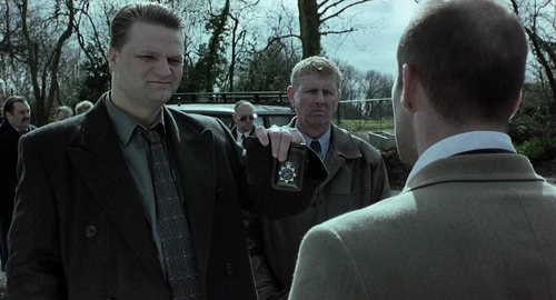 Still frame 181 from Snatch (2000) directed by Guy Ritchie