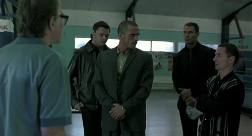 Still frame 17 from Snatch (2000) directed by Guy Ritchie