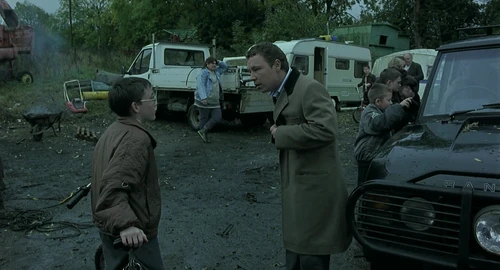 Still frame 30 from Snatch (2000) directed by Guy Ritchie