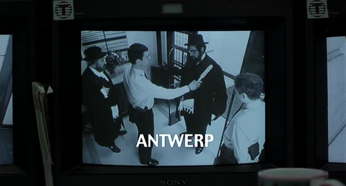 Still frame 3 from Snatch (2000) directed by Guy Ritchie