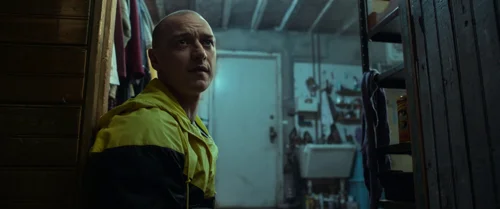 Still frame 26 from Split (2016) directed by M. Night Shyamalan