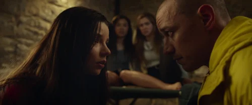 Still frame 31 from Split (2016) directed by M. Night Shyamalan