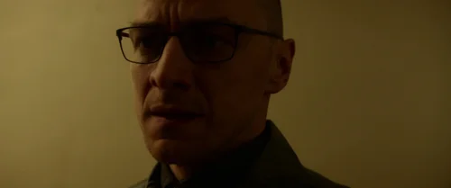 Still frame 73 from Split (2016) directed by M. Night Shyamalan