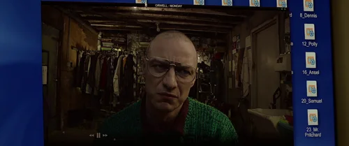 Still frame 77 from Split (2016) directed by M. Night Shyamalan