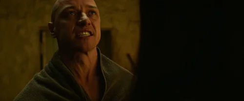 Still frame 84 from Split (2016) directed by M. Night Shyamalan