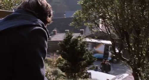 Still frame 25 from Submarine (2010) directed by Richard Ayoade