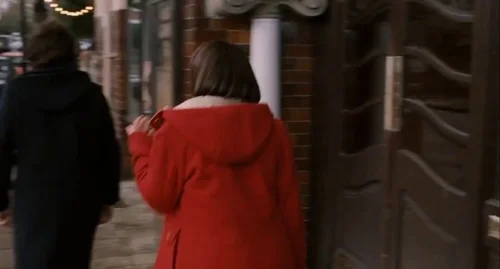 Still frame 113 from Submarine (2010) directed by Richard Ayoade