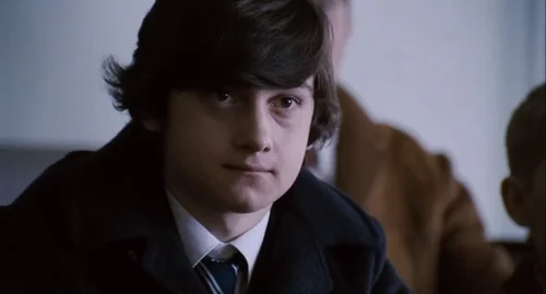 Still frame 131 from Submarine (2010) directed by Richard Ayoade