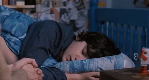 Still frame 198 from Submarine (2010) directed by Richard Ayoade