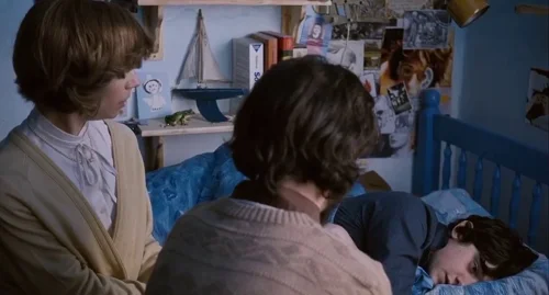 Still frame 201 from Submarine (2010) directed by Richard Ayoade