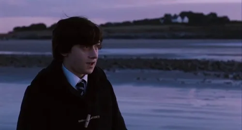 Still frame 232 from Submarine (2010) directed by Richard Ayoade