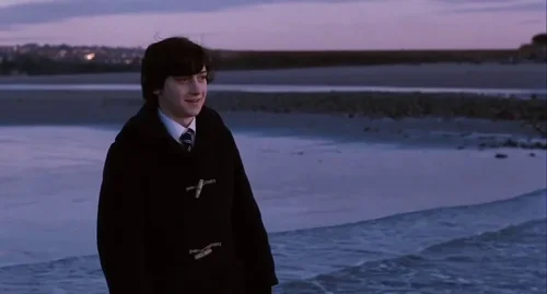 Still frame 236 from Submarine (2010) directed by Richard Ayoade