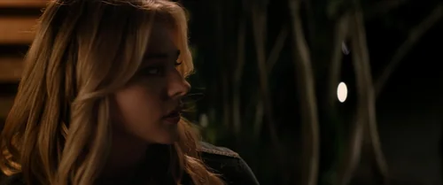 Still frame 6 from The 5th Wave (2016) directed by J Blakeson