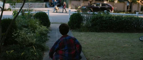 Still frame 9 from The 5th Wave (2016) directed by J Blakeson