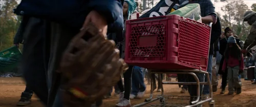 Still frame 26 from The 5th Wave (2016) directed by J Blakeson