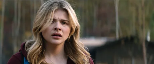Still frame 32 from The 5th Wave (2016) directed by J Blakeson