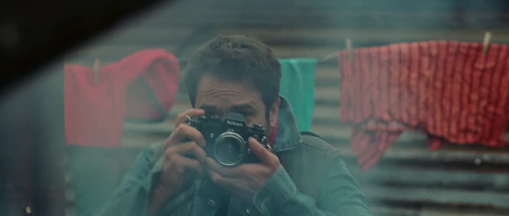 Still frame 52 from The Bang Bang Club (2010) directed by Steven Silver