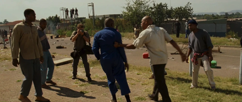 Still frame 62 from The Bang Bang Club (2010) directed by Steven Silver