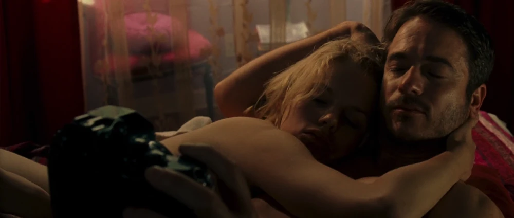 Still frame 106 from The Bang Bang Club (2010) directed by Steven Silver