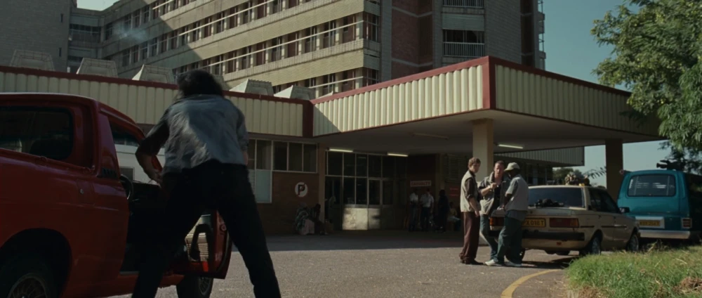 Still frame 162 from The Bang Bang Club (2010) directed by Steven Silver