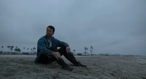 Still frame 17 from The Gorge (2025) directed by Scott Derrickson