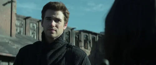 Still frame 38 from The Hunger Games: Mockingjay - Part 1 (2014) directed by Francis Lawrence