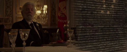Still frame 13 from The Hunger Games: Mockingjay - Part 2 (2015) directed by Francis Lawrence