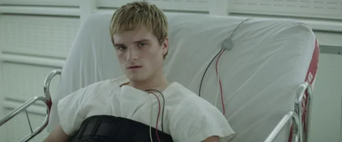 Still frame 17 from The Hunger Games: Mockingjay - Part 2 (2015) directed by Francis Lawrence