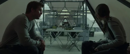 Still frame 26 from The Hunger Games: Mockingjay - Part 2 (2015) directed by Francis Lawrence