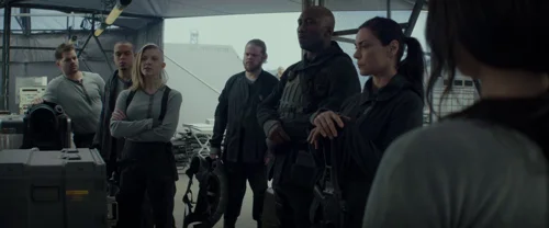 Still frame 24 from The Hunger Games: Mockingjay - Part 2 (2015) directed by Francis Lawrence