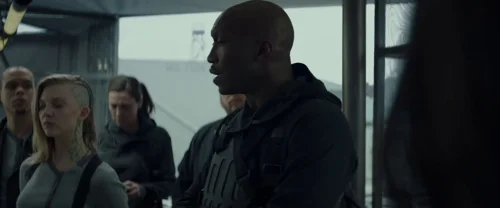 Still frame 25 from The Hunger Games: Mockingjay - Part 2 (2015) directed by Francis Lawrence