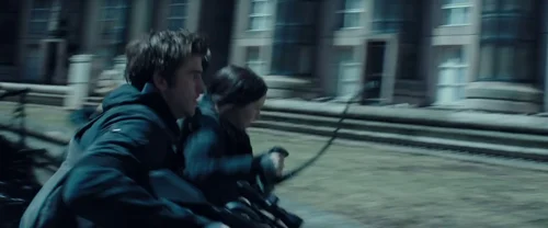 Still frame 35 from The Hunger Games: Mockingjay - Part 2 (2015) directed by Francis Lawrence