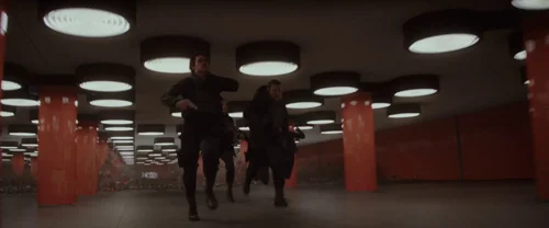 Still frame 56 from The Hunger Games: Mockingjay - Part 2 (2015) directed by Francis Lawrence