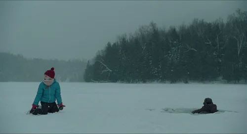 Still frame 25 from The Lodge (2019) directed by Severin Fiala, Veronika Franz