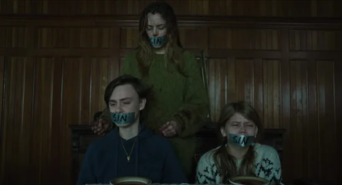 Still frame 64 from The Lodge (2019) directed by Severin Fiala, Veronika Franz