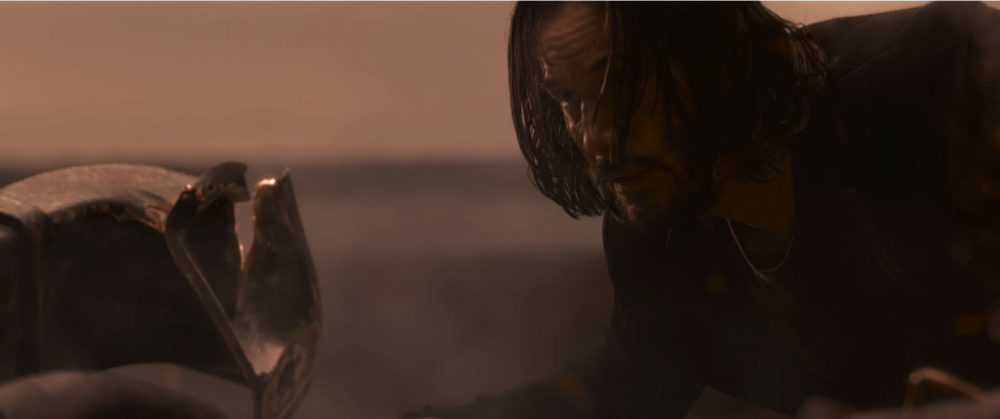 Still frame 206 from The Matrix Resurrections (2021) directed by Lana Wachowski