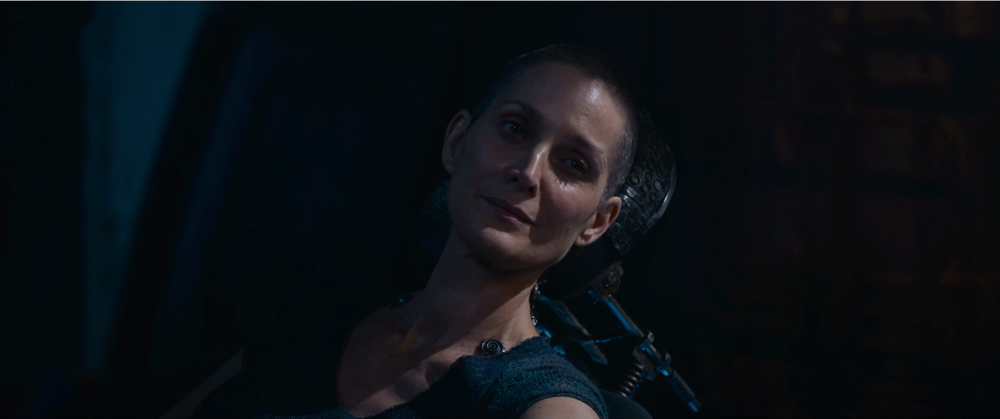 Still frame 214 from The Matrix Resurrections (2021) directed by Lana Wachowski