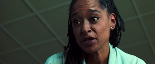 Still frame 132 from The Matrix (1999) directed by Lana Wachowski, Lilly Wachowski