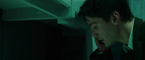 Still frame 28 from The Matrix (1999) directed by Lana Wachowski, Lilly Wachowski