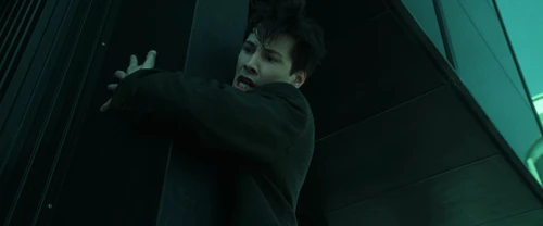 Still frame 33 from The Matrix (1999) directed by Lana Wachowski, Lilly Wachowski