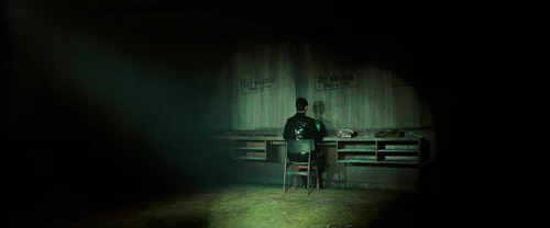 Still frame 1 from The Matrix (1999) directed by Lana Wachowski, Lilly Wachowski