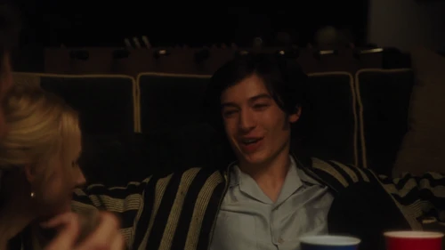 Still frame 142 from The Perks of Being a Wallflower (2012) directed by Stephen Chbosky
