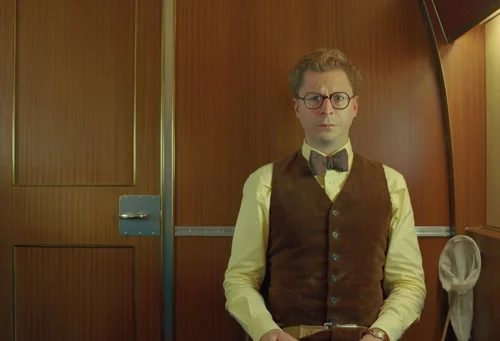 Still frame 130 from The Phoenician Scheme (2025) directed by Wes Anderson