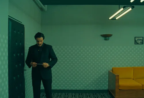 Still frame 208 from The Phoenician Scheme (2025) directed by Wes Anderson