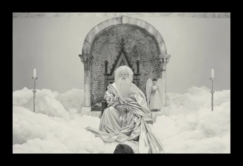 Still frame 310 from The Phoenician Scheme (2025) directed by Wes Anderson