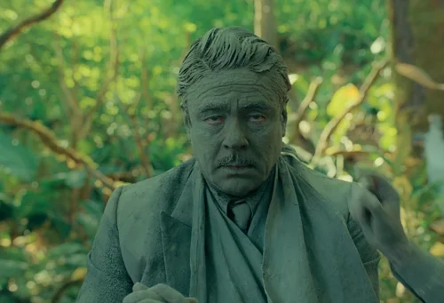 Still frame 312 from The Phoenician Scheme (2025) directed by Wes Anderson