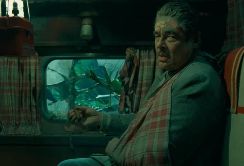 Still frame 324 from The Phoenician Scheme (2025) directed by Wes Anderson