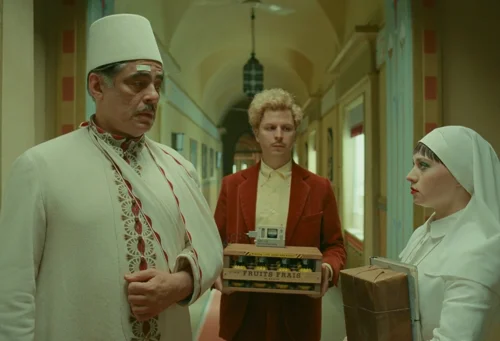 Still frame 364 from The Phoenician Scheme (2025) directed by Wes Anderson