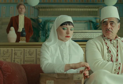 Still frame 375 from The Phoenician Scheme (2025) directed by Wes Anderson