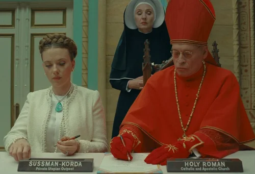 Still frame 386 from The Phoenician Scheme (2025) directed by Wes Anderson